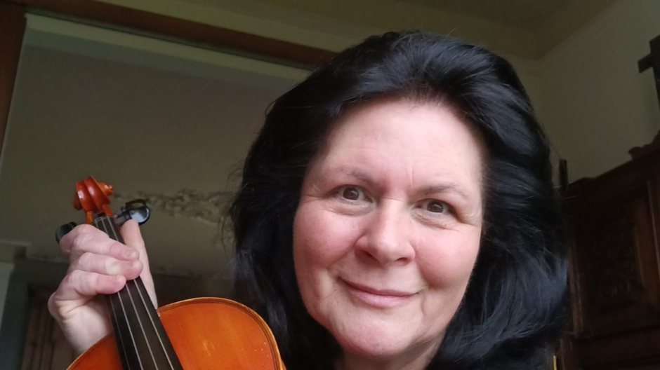 Cannero, il recital di Raffaella Morelli apre i 